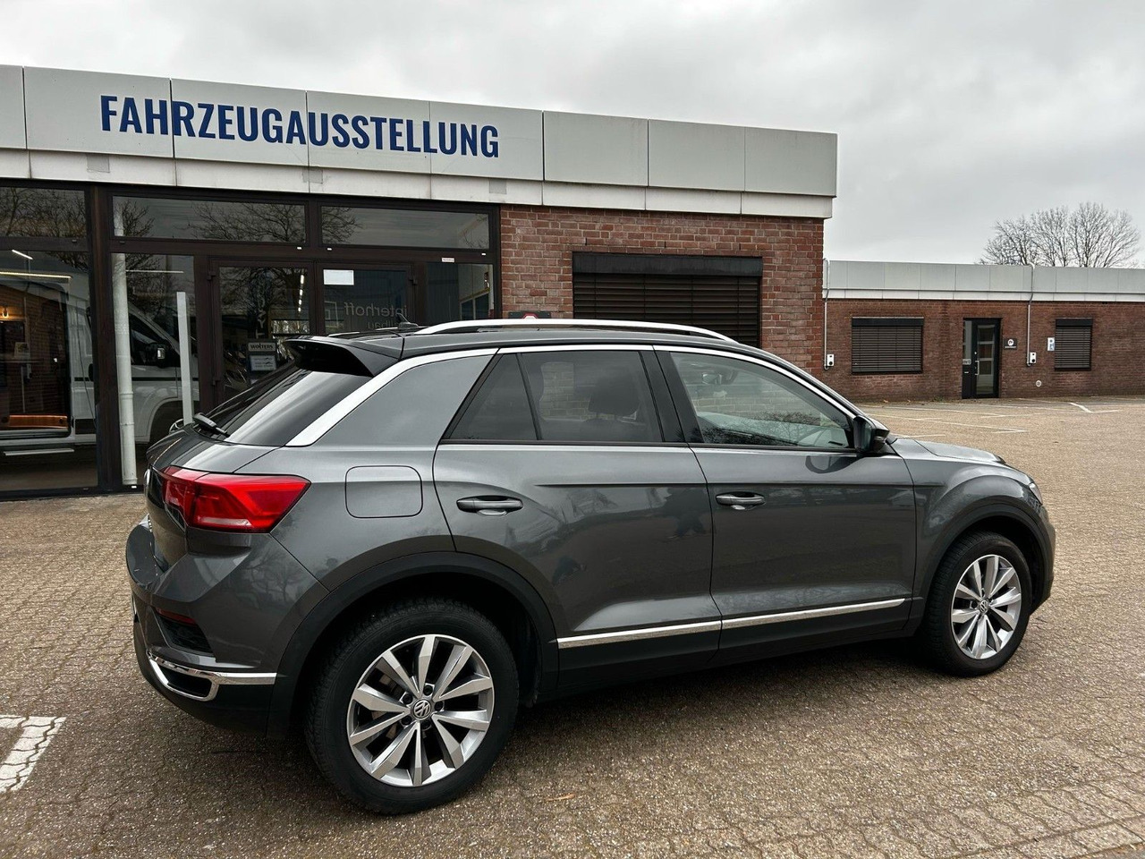 Volkswagen T-Roc Style - SUV: picture 1 Volkswagen T-Roc Style - SUV: picture 1