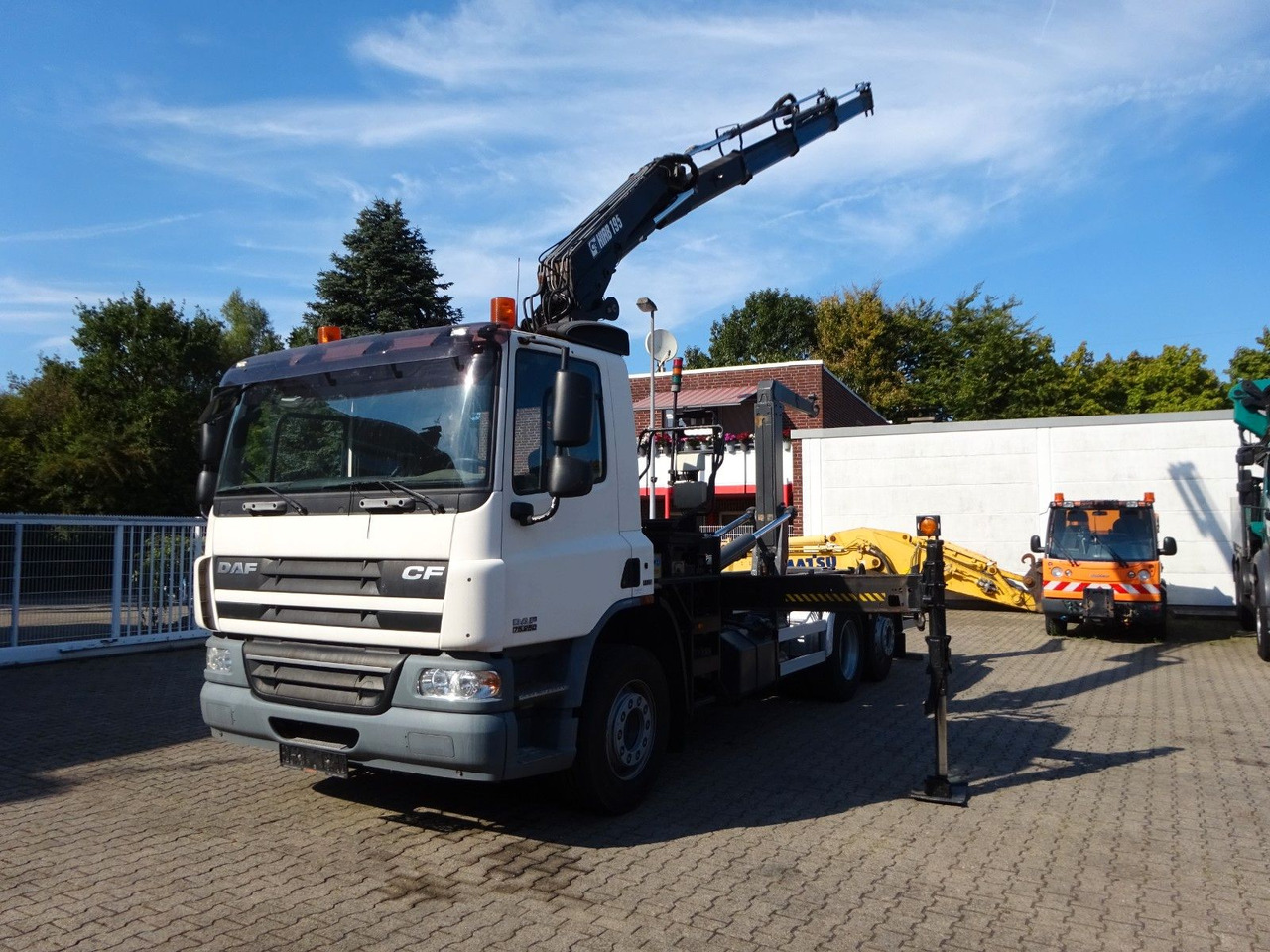 DAF 28-250 CF Abroller + HIA B195-3 Kran - Hook lift truck, Crane truck: picture 2 DAF 28-250 CF Abroller + HIA B195-3 Kran - Hook lift truck, Crane truck: picture 2