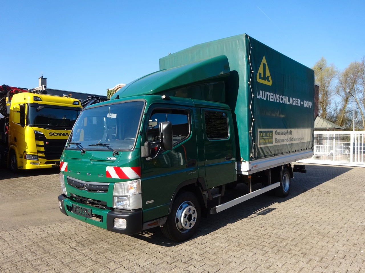 FUSO 7C180D Canter mit Doppelkabine 4x2 - Curtain side van, Combi van: picture 2 FUSO 7C180D Canter mit Doppelkabine 4x2 - Curtain side van, Combi van: picture 2