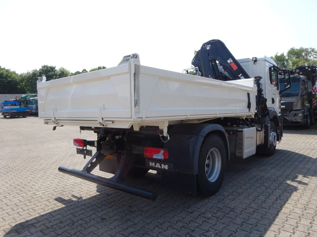 Crane truck MAN 22.400 TGS + HIAB X-HIDUO 138 Kran: picture 12