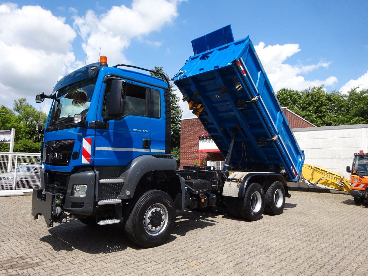 MAN 26.420 TGS MEILER 3Skipper + Bordmatik 6x6 - Tipper, Crane truck: picture 2 MAN 26.420 TGS MEILER 3Skipper + Bordmatik 6x6 - Tipper, Crane truck: picture 2