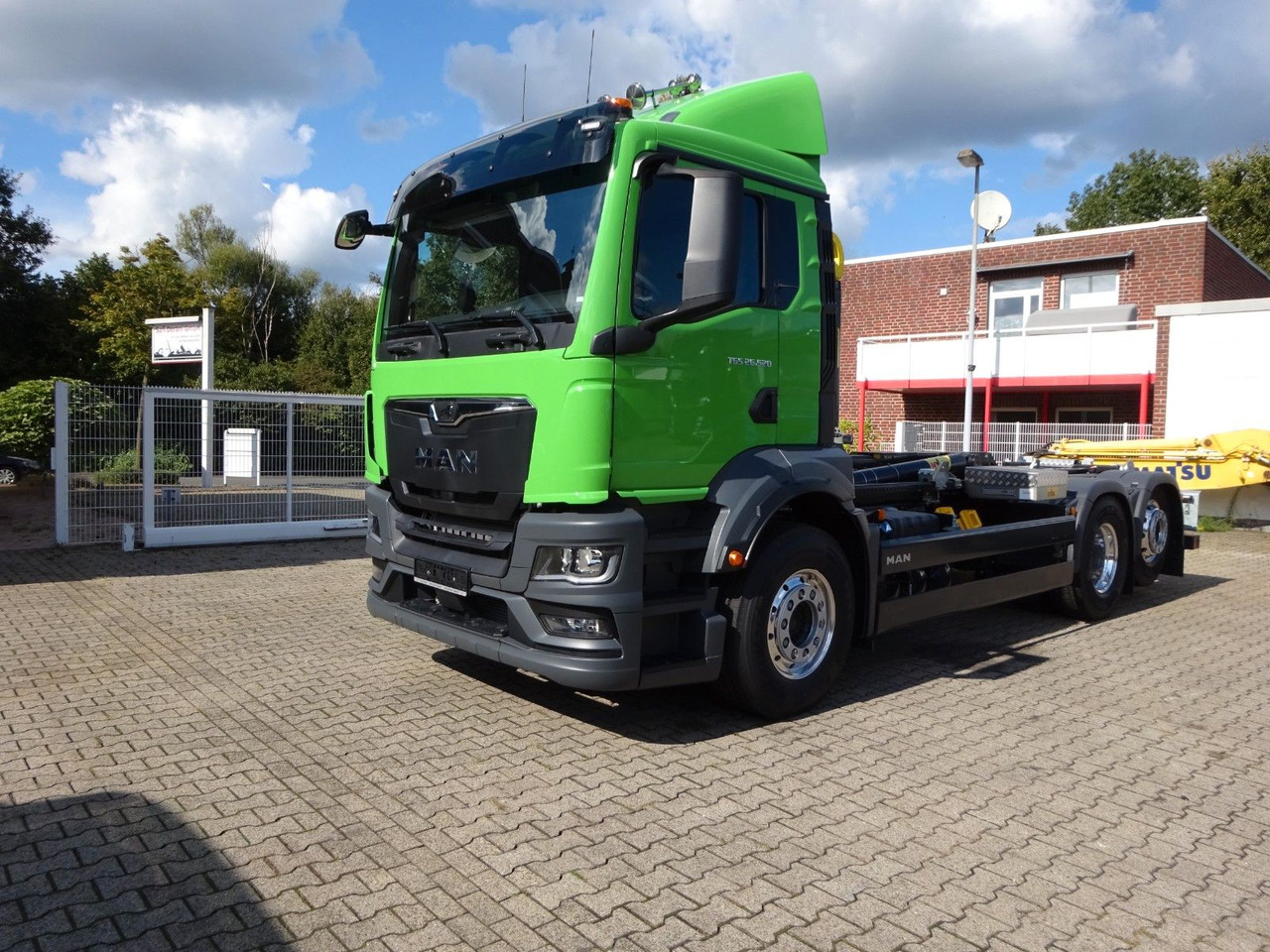 MAN 26.520 TGS HYVA Abroller 6x2 NEU !!! MAN 26.520 TGS HYVA Abroller 6x2 NEU !!! - Hook lift truck: picture 3 MAN 26.520 TGS HYVA Abroller 6x2 NEU !!! MAN 26.520 TGS HYVA Abroller 6x2 NEU !!! - Hook lift truck: picture 3