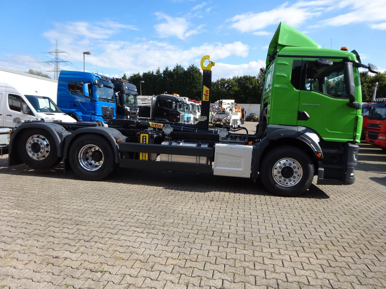 MAN 26.520 TGS HYVA Abroller 6x2 NEU !!! MAN 26.520 TGS HYVA Abroller 6x2 NEU !!! - Hook lift truck: picture 2 MAN 26.520 TGS HYVA Abroller 6x2 NEU !!! MAN 26.520 TGS HYVA Abroller 6x2 NEU !!! - Hook lift truck: picture 2