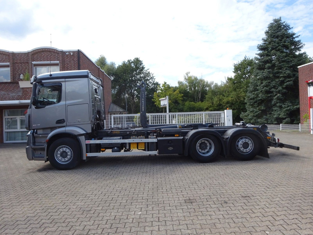 Mercedes-Benz 2545 Actros MEILLER Abroller +Lift-Lenkachse - Hook lift truck: picture 3 Mercedes-Benz 2545 Actros MEILLER Abroller +Lift-Lenkachse - Hook lift truck: picture 3