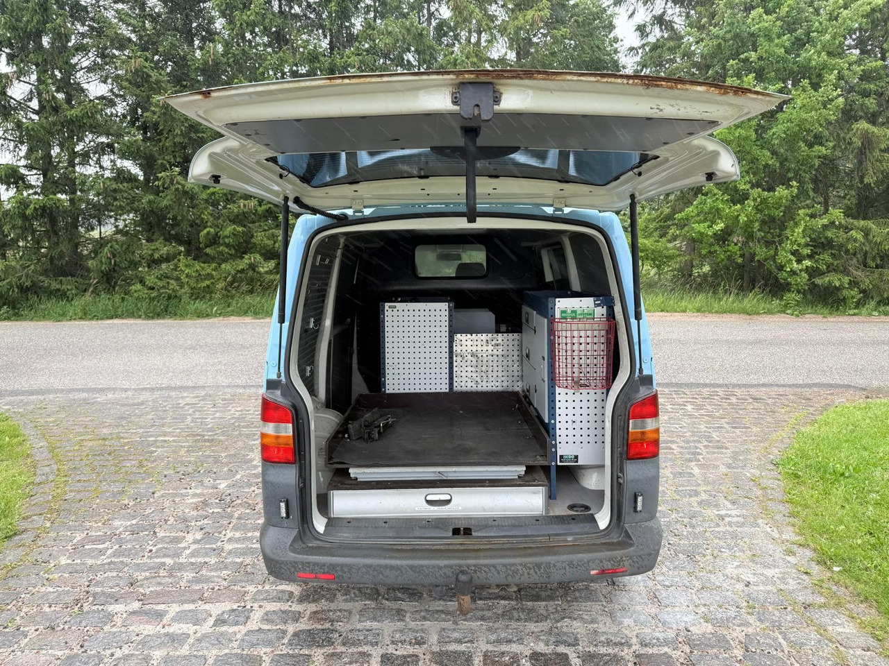 Small van Volkswagen T5 Transporter 2.5 TDI 4Motion *Klima *4x4: picture 17 Small van Volkswagen T5 Transporter 2.5 TDI 4Motion *Klima *4x4: picture 17