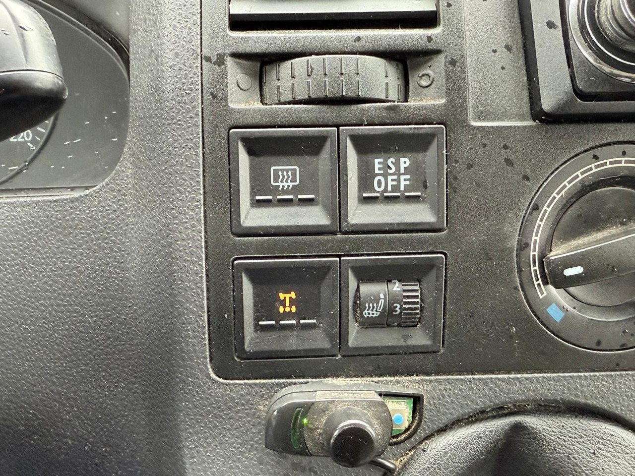 Small van Volkswagen T5 Transporter 2.5 TDI 4Motion *Klima *4x4: picture 26 Small van Volkswagen T5 Transporter 2.5 TDI 4Motion *Klima *4x4: picture 26