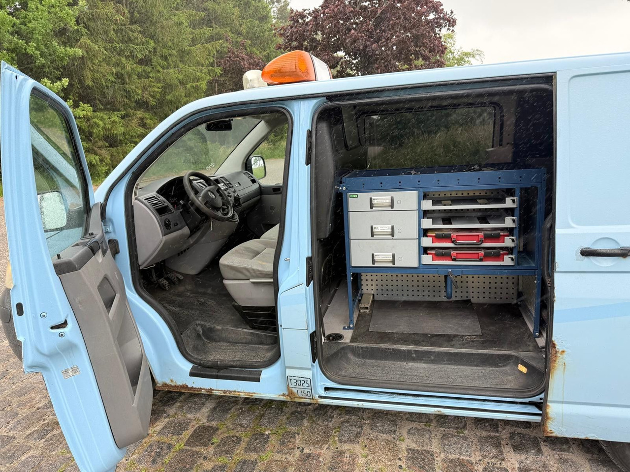 Small van Volkswagen T5 Transporter 2.5 TDI 4Motion *Klima *4x4: picture 16 Small van Volkswagen T5 Transporter 2.5 TDI 4Motion *Klima *4x4: picture 16