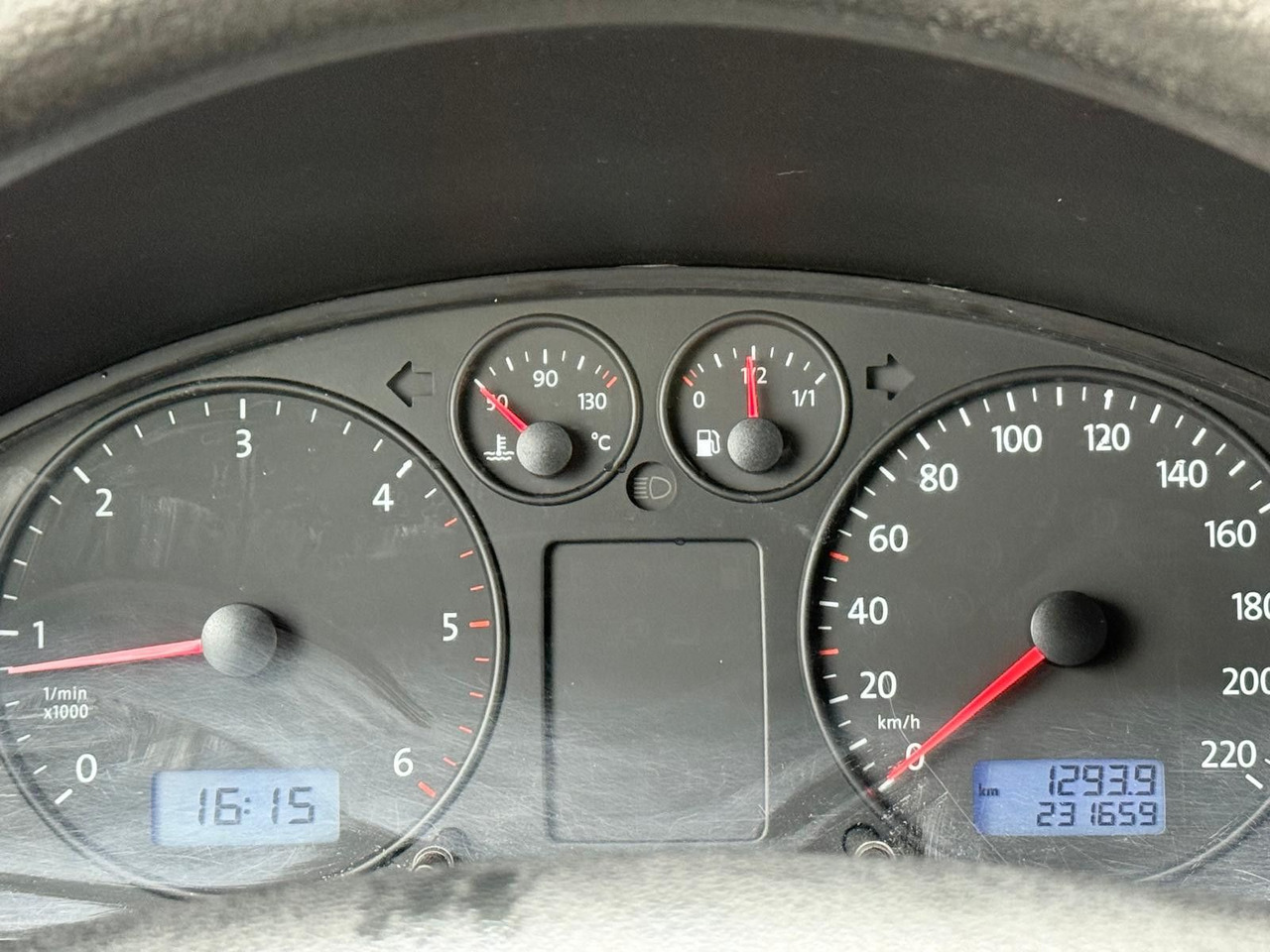 Small van Volkswagen T5 Transporter 2.5 TDI 4Motion *Klima *4x4: picture 24 Small van Volkswagen T5 Transporter 2.5 TDI 4Motion *Klima *4x4: picture 24