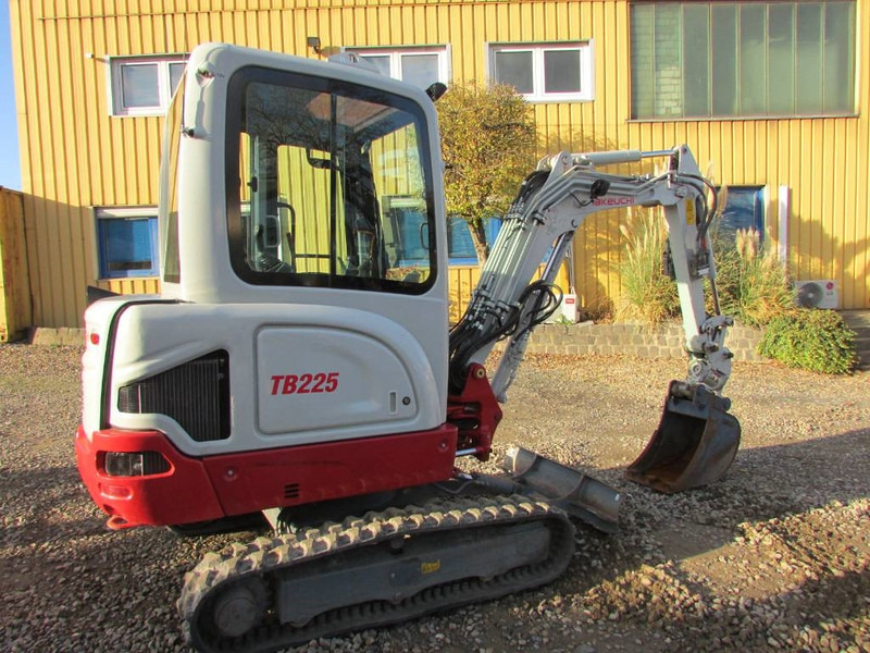 Takeuchi TB 225 V3 Minibagger 30.500 EUR - Mini excavator: picture 4 Takeuchi TB 225 V3 Minibagger 30.500 EUR - Mini excavator: picture 4