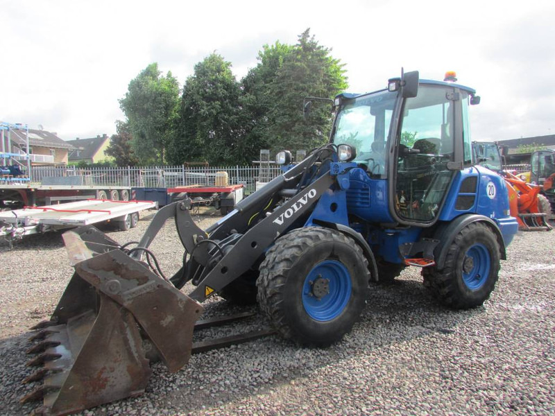Volvo L 25 F Radlader 39.000 EUR - Wheel loader: picture 2 Volvo L 25 F Radlader 39.000 EUR - Wheel loader: picture 2