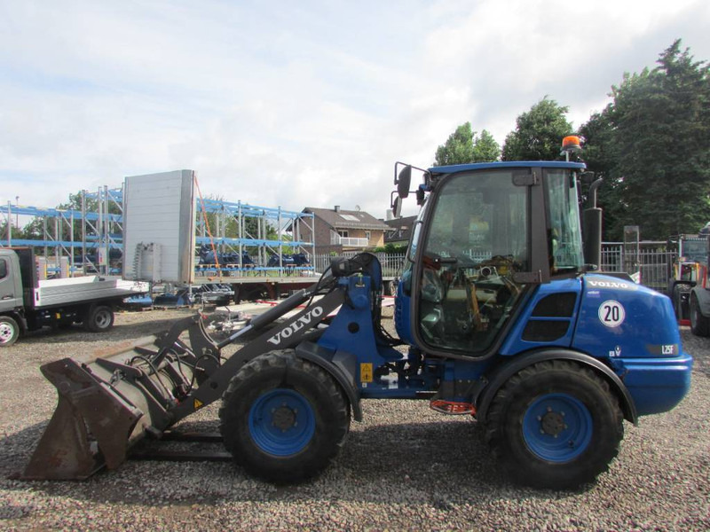 Volvo L 25 F Radlader 39.000 EUR - Wheel loader: picture 1 Volvo L 25 F Radlader 39.000 EUR - Wheel loader: picture 1