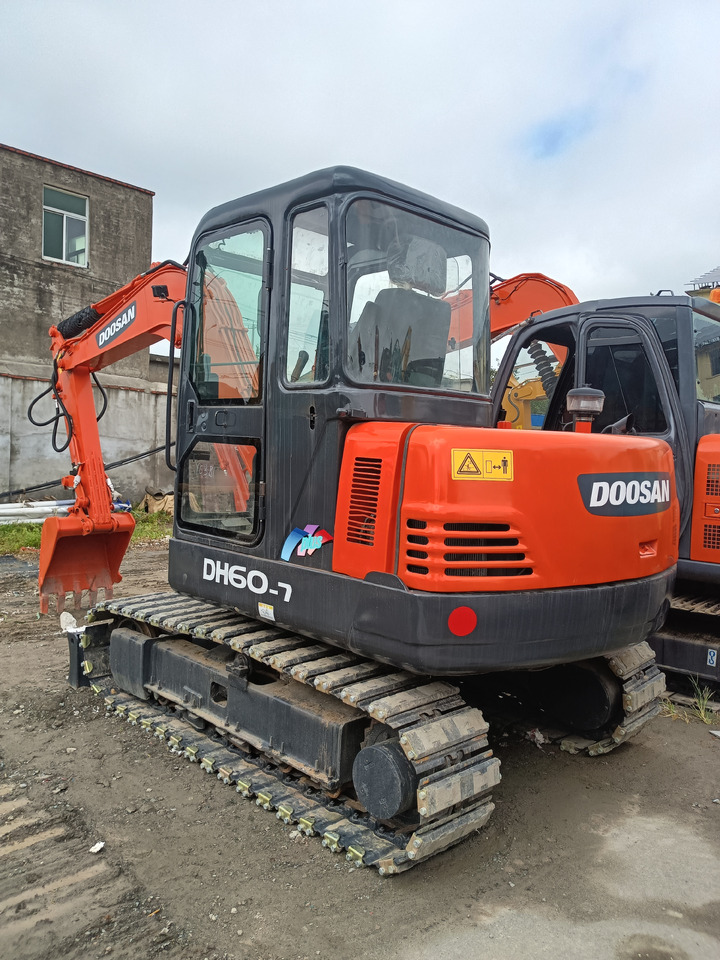 DOOSAN DH60-7 - Crawler excavator: picture 4 DOOSAN DH60-7 - Crawler excavator: picture 4