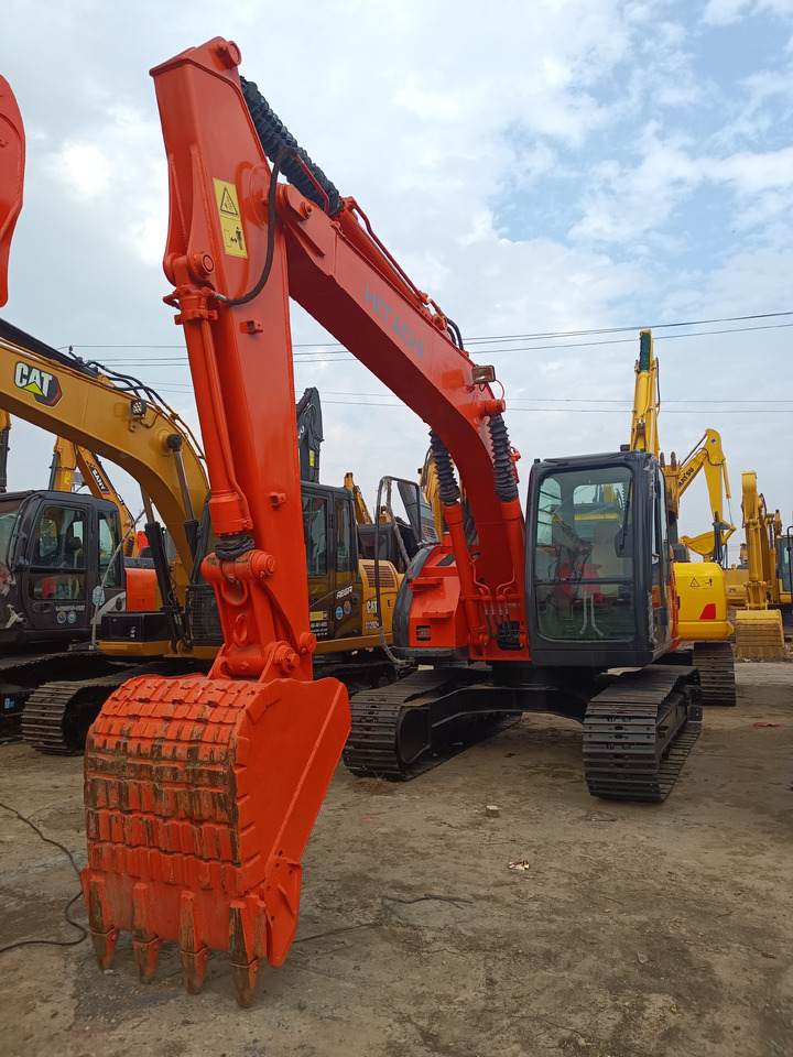 HITACHI ZX135 - Crawler excavator: picture 5 HITACHI ZX135 - Crawler excavator: picture 5
