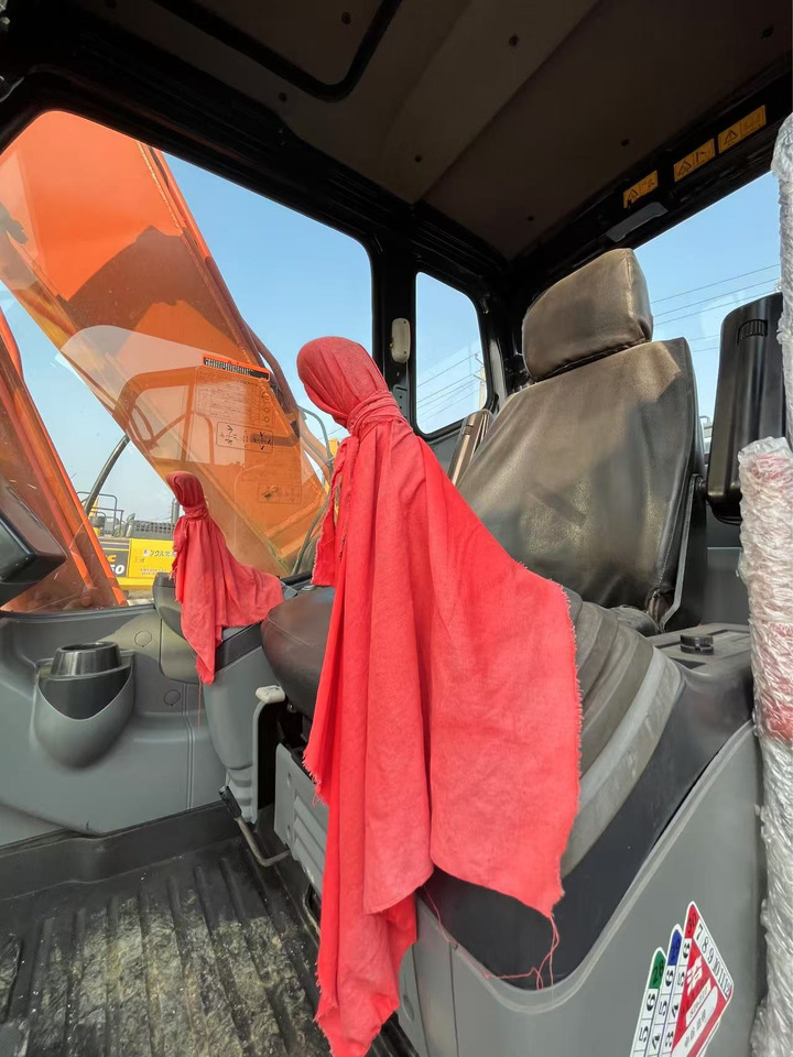 HITACHI ZX160 - Crawler excavator: picture 4 HITACHI ZX160 - Crawler excavator: picture 4