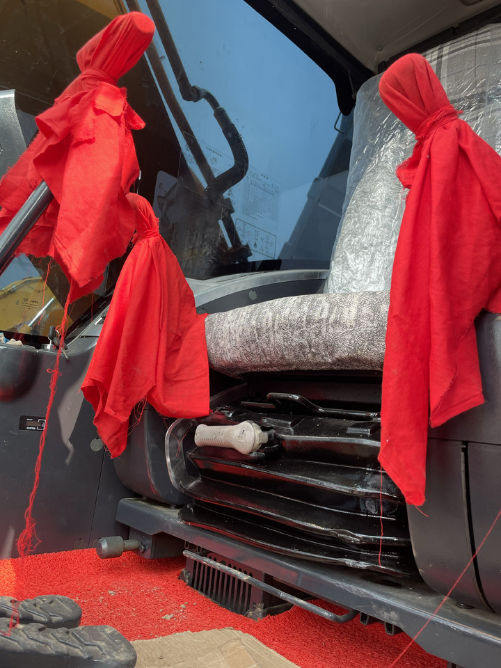 Hyundai R220LC-9S - Crawler excavator: picture 4 Hyundai R220LC-9S - Crawler excavator: picture 4