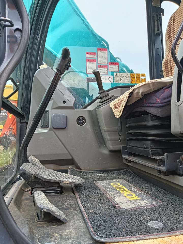 Crawler excavator KOBELCO SK 210: picture 7