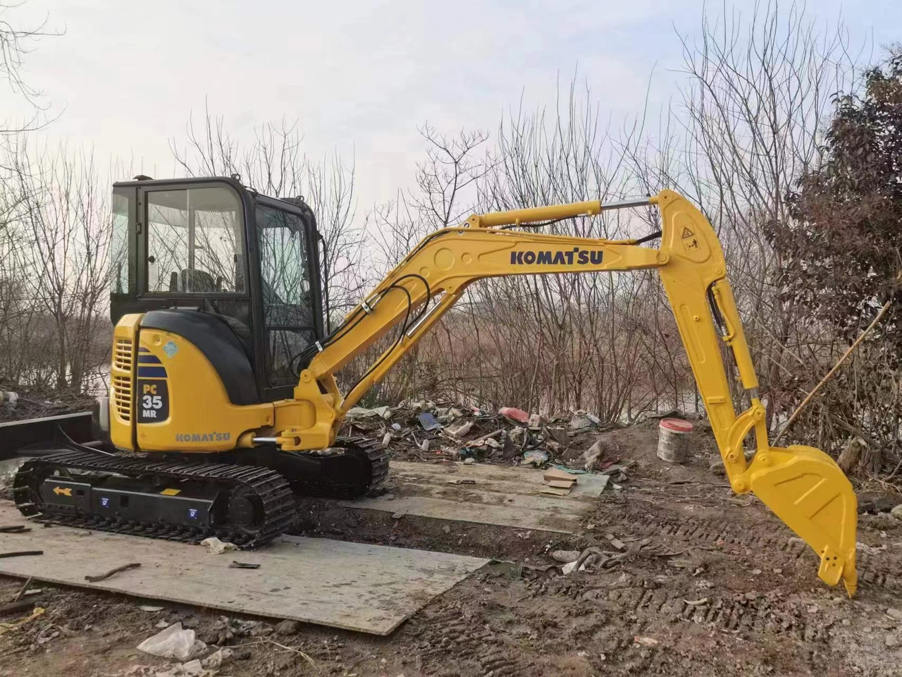 KOMATSU PC 35 MR - Crawler excavator: picture 1 KOMATSU PC 35 MR - Crawler excavator: picture 1