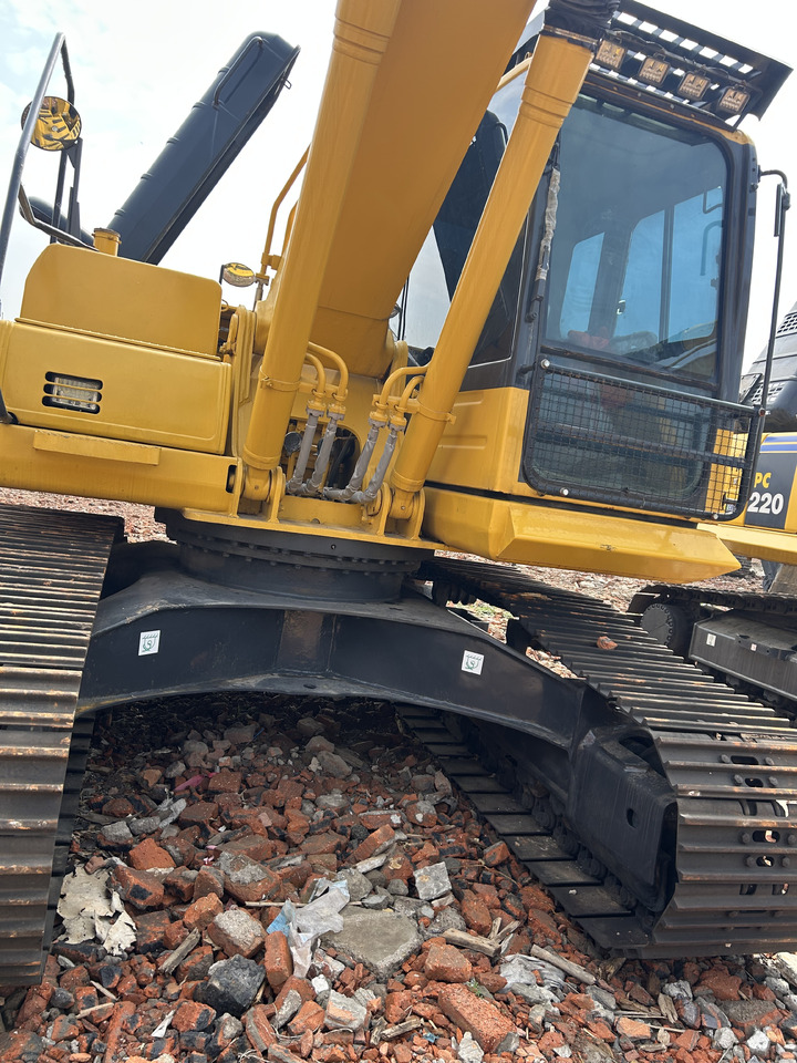 Komatsu PC 200-8 - Crawler excavator: picture 3 Komatsu PC 200-8 - Crawler excavator: picture 3