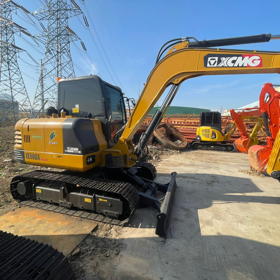 XCMG XE60DA - Mini excavator: picture 3 XCMG XE60DA - Mini excavator: picture 3