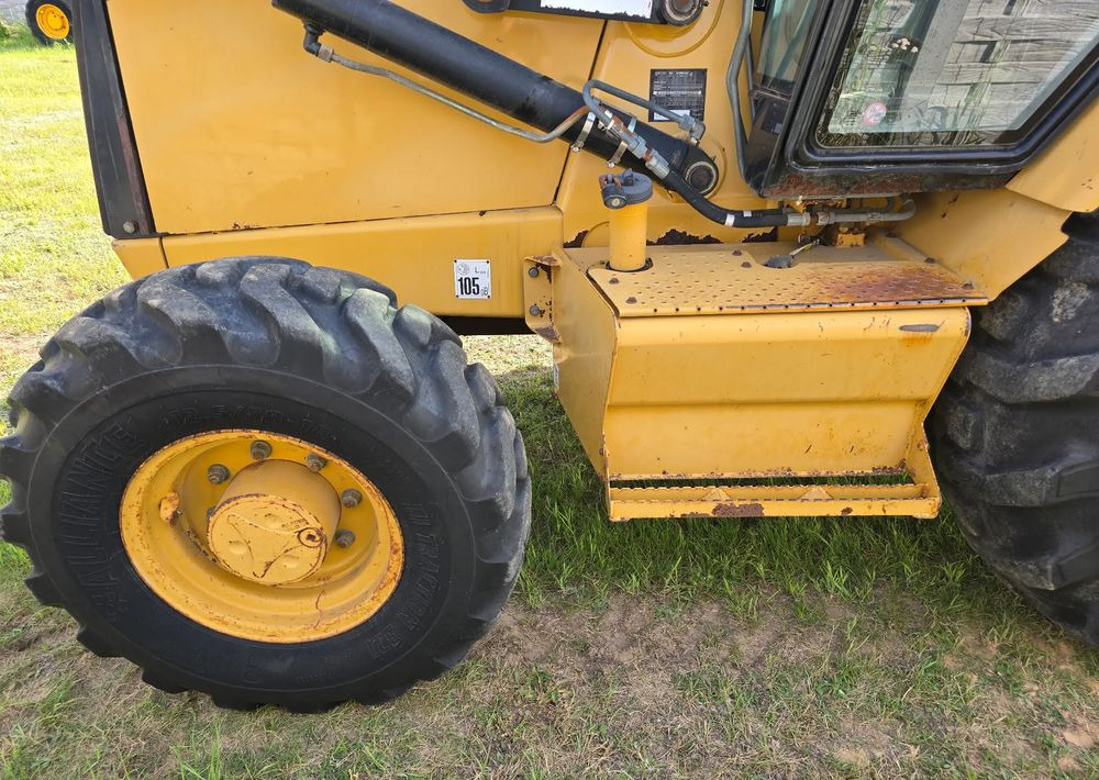 Backhoe loader Caterpillar: picture 17
