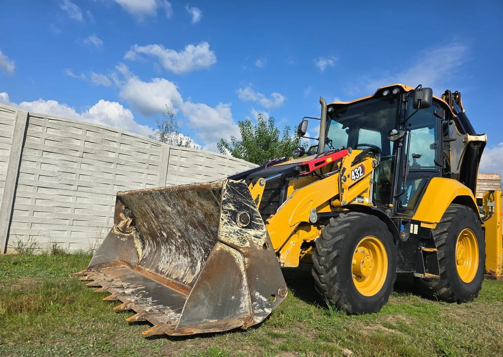 Caterpillar - Backhoe loader: picture 1 Caterpillar - Backhoe loader: picture 1