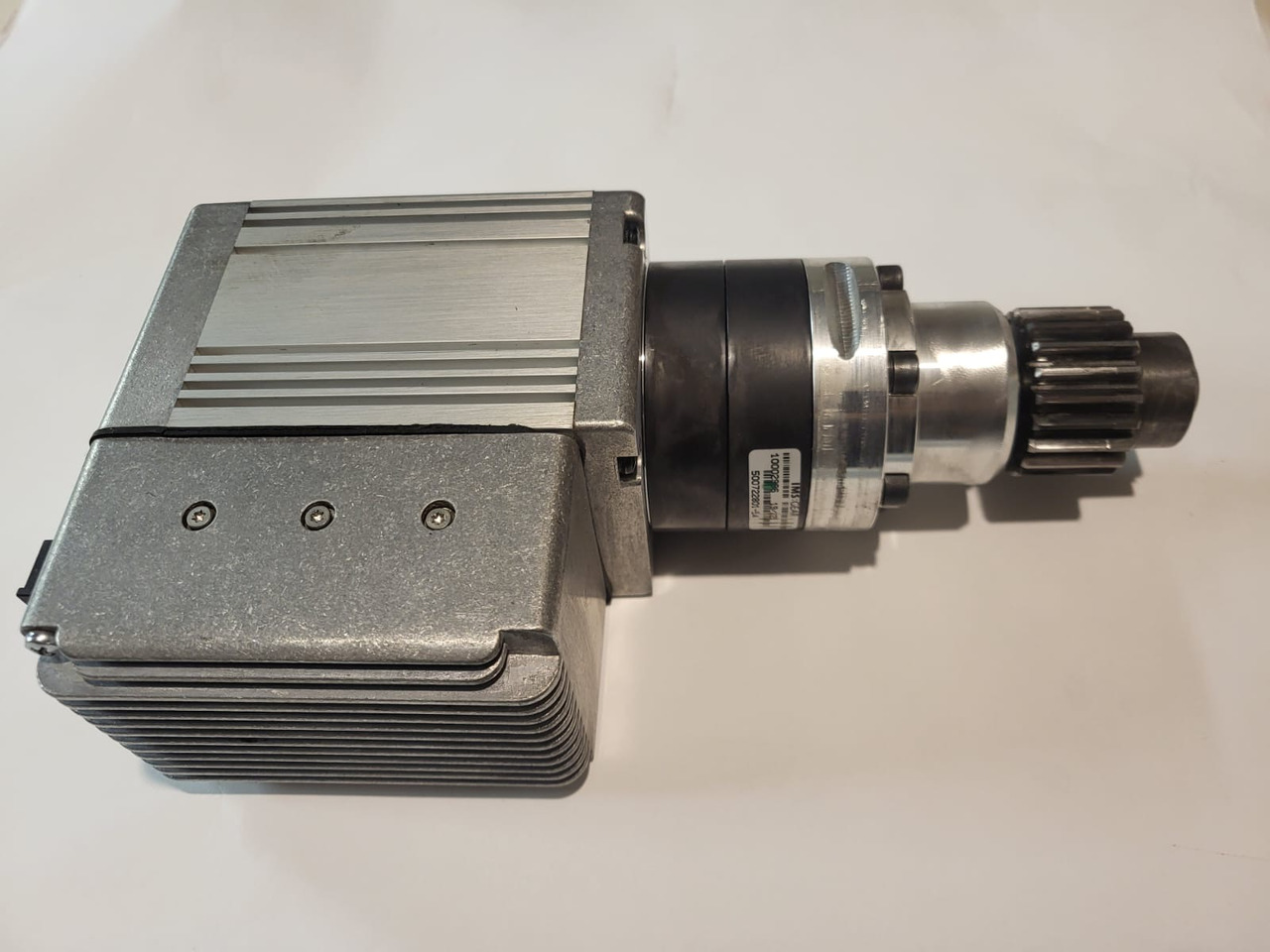 BT steering motor 7596767001 - Spare parts for Material handling equipment: picture 2 BT steering motor 7596767001 - Spare parts for Material handling equipment: picture 2