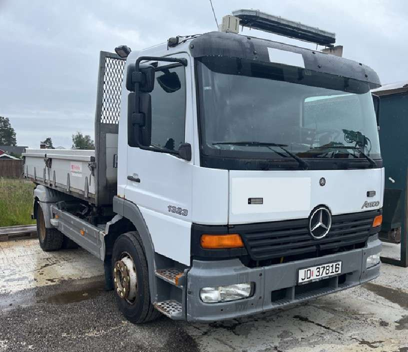 2004 Mercedes-Benz Tipp - EU-godkjent - Tipper: picture 2 2004 Mercedes-Benz Tipp - EU-godkjent - Tipper: picture 2