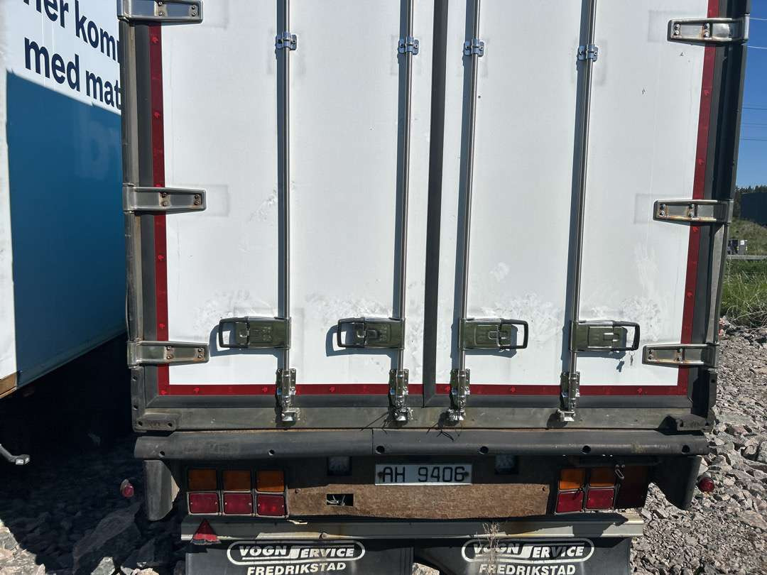 2004 Skaphenger Krone SCHWERINER. EU-Godkjent - Closed box semi-trailer: picture 5 2004 Skaphenger Krone SCHWERINER. EU-Godkjent - Closed box semi-trailer: picture 5