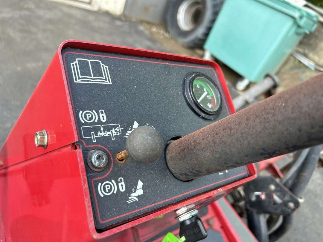 Garden mower 2006 sittegressklipper til golfbane: picture 8 Garden mower 2006 sittegressklipper til golfbane: picture 8