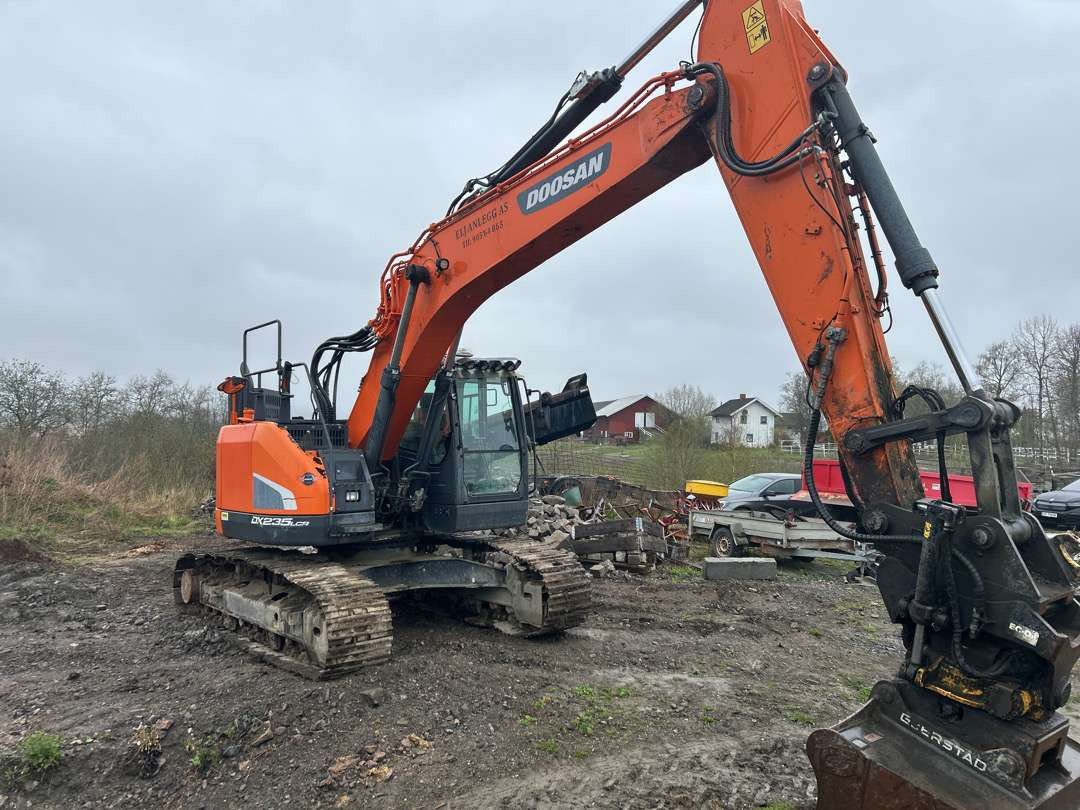 2018 Beltegraver 24 tonn Doosan DX 235LCR S 70-feste - Excavator: picture 2 2018 Beltegraver 24 tonn Doosan DX 235LCR S 70-feste - Excavator: picture 2