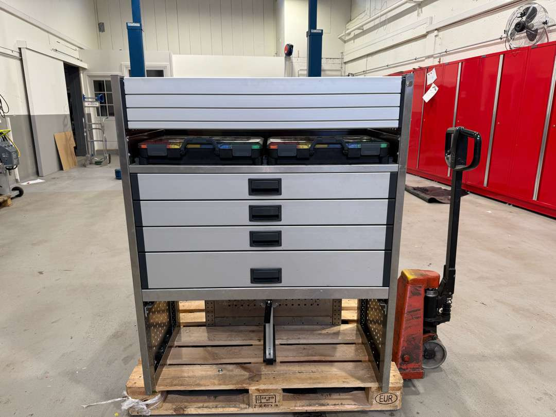 Aluca Bilinnredning - Workshop equipment: picture 1 Aluca Bilinnredning - Workshop equipment: picture 1