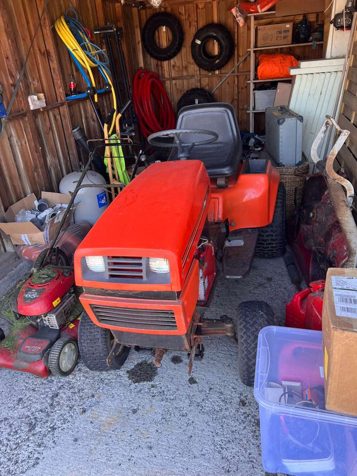 Ariens GT 17 Sitteklipper med kraftuttak (rep.-objekt) - Garden mower: picture 1 Ariens GT 17 Sitteklipper med kraftuttak (rep.-objekt) - Garden mower: picture 1