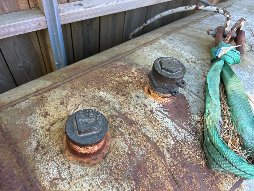 Diesel tank 1000 liter - Workshop equipment: picture 4 Diesel tank 1000 liter - Workshop equipment: picture 4