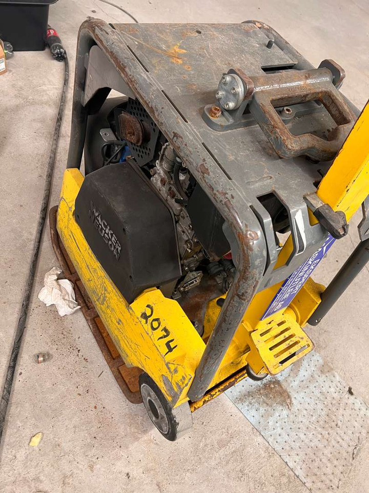 Wacker Neuson 1B30-2 vibroplate 1B30-2 (rep.-objekt) - Tool/ Equipment: picture 1 Wacker Neuson 1B30-2 vibroplate 1B30-2 (rep.-objekt) - Tool/ Equipment: picture 1