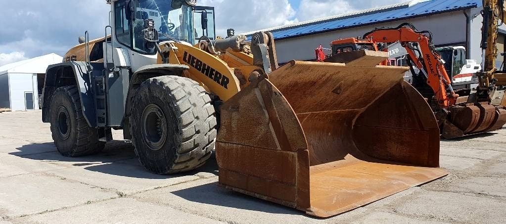 Liebherr L 586 - Wheel loader: picture 4 Liebherr L 586 - Wheel loader: picture 4