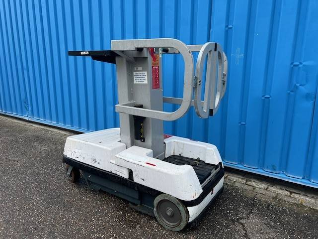 Bravi Lui Mini SK - Vertical mast lift: picture 2 Bravi Lui Mini SK - Vertical mast lift: picture 2