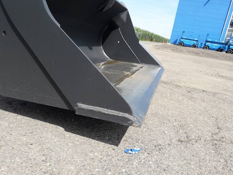 GP Equipment SBS55-2000-CW40 - Bucket for Construction machinery: picture 4 GP Equipment SBS55-2000-CW40 - Bucket for Construction machinery: picture 4