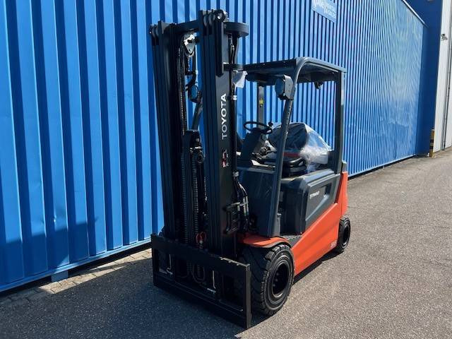 Toyota Traigo 80 - Electric forklift: picture 4 Toyota Traigo 80 - Electric forklift: picture 4