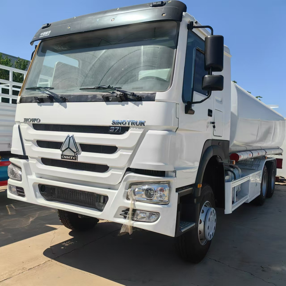 HOWO - Tank truck: picture 1 HOWO - Tank truck: picture 1