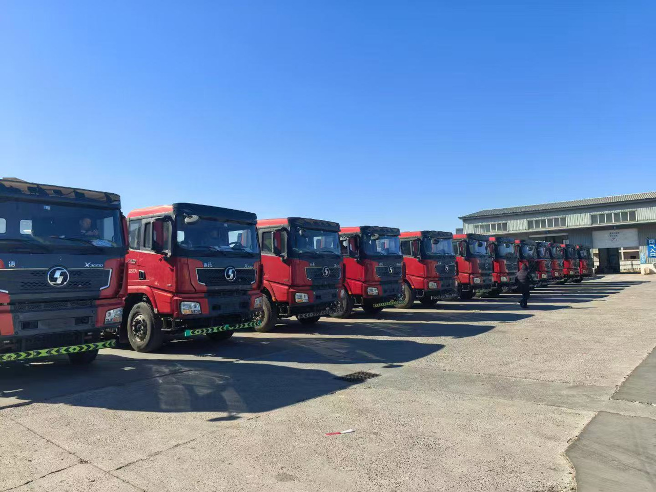 SHACMAN X3000 - Tractor unit: picture 2 SHACMAN X3000 - Tractor unit: picture 2