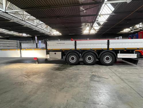 LIDER 3-assige flatbed - Dropside/ Flatbed semi-trailer: picture 3 LIDER 3-assige flatbed - Dropside/ Flatbed semi-trailer: picture 3