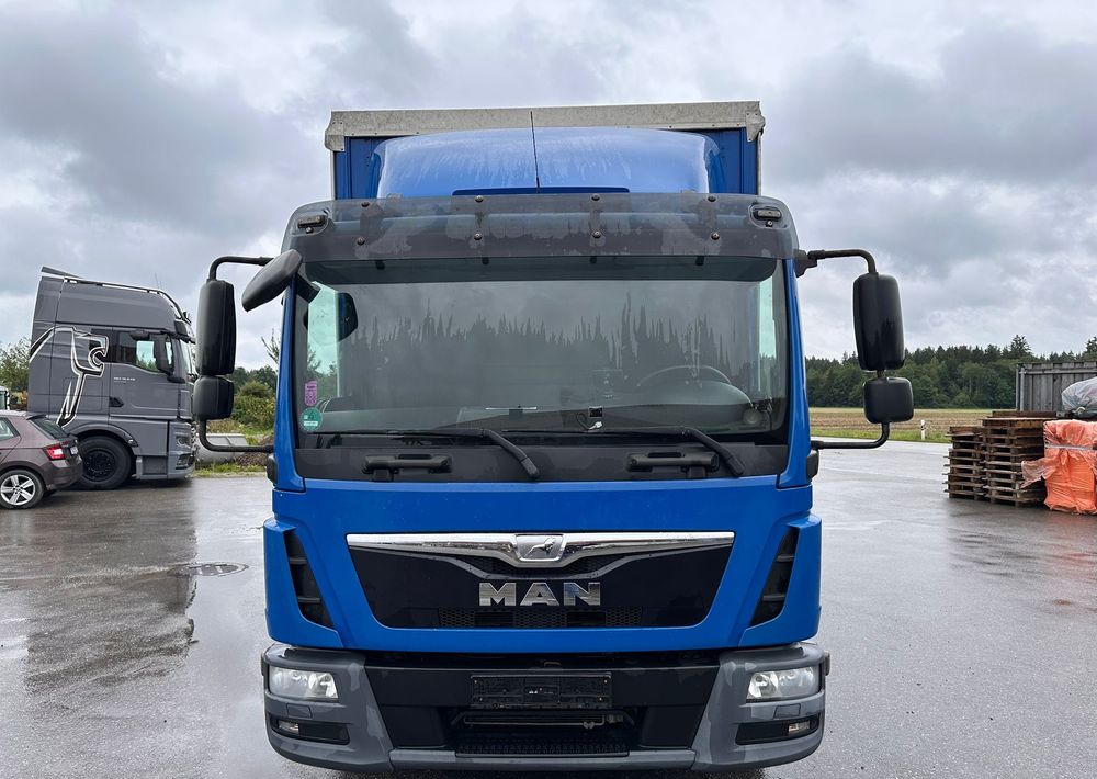 MAN TGL 12.250 6.2m AUTOMAT KLIMA z Niemiec ESP nowe opony EURO 6 / 4.75 rozstaw / zawiesie na wózek widłowy / TOP STAN / okazja nauka jazdy MOŻLIWOŚĆ DOSTOSOWANIA 12t - Curtainsider truck: picture 3 MAN TGL 12.250 6.2m AUTOMAT KLIMA z Niemiec ESP nowe opony EURO 6 / 4.75 rozstaw / zawiesie na wózek widłowy / TOP STAN / okazja nauka jazdy MOŻLIWOŚĆ DOSTOSOWANIA 12t - Curtainsider truck: picture 3
