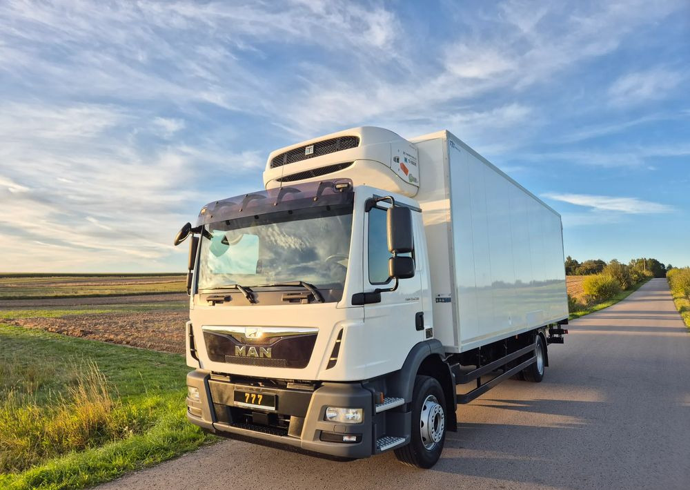 MAN TGM 15.250 7.5m winda AUTOMAT KLIMA z Niemiec EURO 6 / CHŁODNIA T-1000R THERMOKING - Refrigerator truck: picture 1 MAN TGM 15.250 7.5m winda AUTOMAT KLIMA z Niemiec EURO 6 / CHŁODNIA T-1000R THERMOKING - Refrigerator truck: picture 1