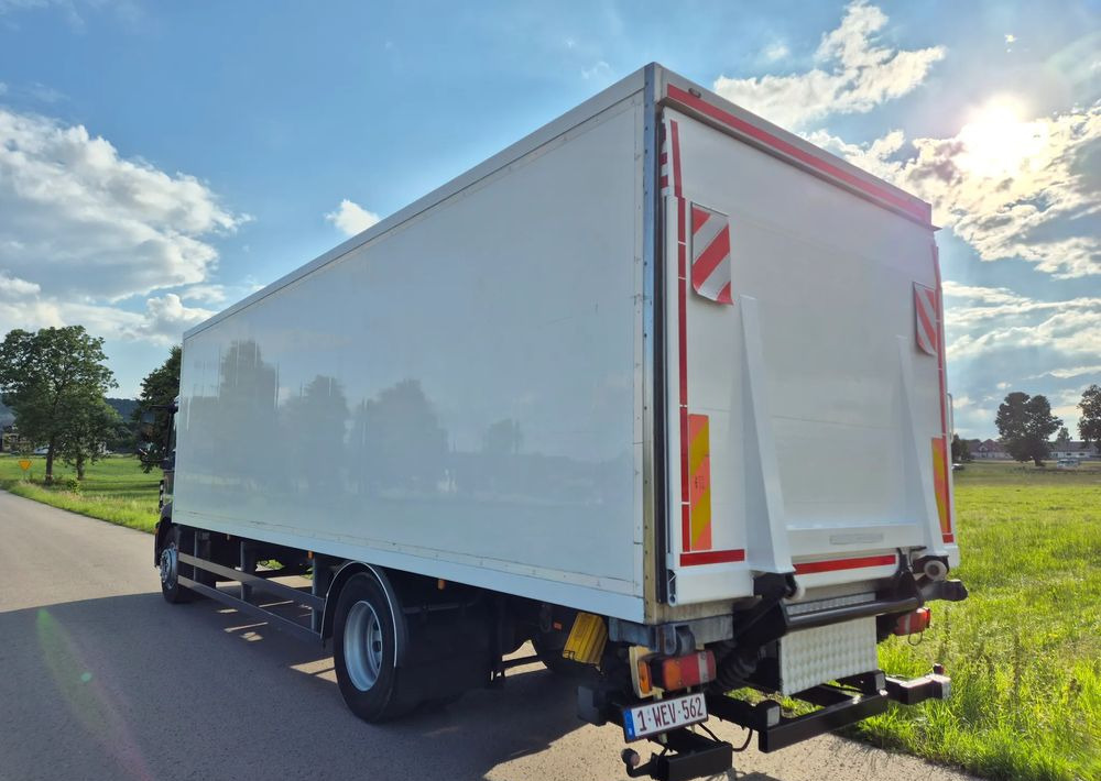 MAN TGM 18.250 Carrier 1950 D/E z Holandii / TOP STAN / 7.5m / 18 palet / winda + drzwi boczne / OKAZJA - Refrigerator truck: picture 3 MAN TGM 18.250 Carrier 1950 D/E z Holandii / TOP STAN / 7.5m / 18 palet / winda + drzwi boczne / OKAZJA - Refrigerator truck: picture 3