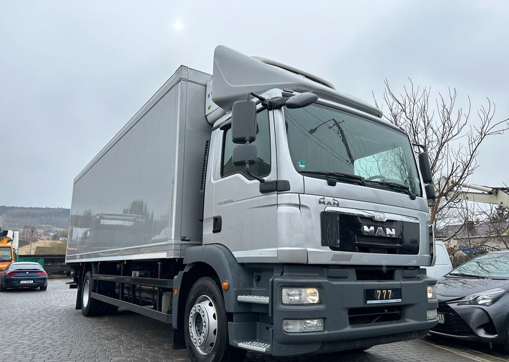 MAN TGM 18.290 TK 1200 R Spectrum THERMO King z Niemiec 8m / 20 palet / winda Klima / OKAZJA - Refrigerator truck: picture 3 MAN TGM 18.290 TK 1200 R Spectrum THERMO King z Niemiec 8m / 20 palet / winda Klima / OKAZJA - Refrigerator truck: picture 3
