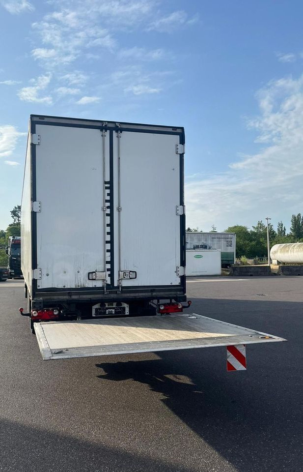 Refrigerator semi-trailer Schmitz Cargobull CARRIER MAXIMA 1300 / WINDA / DOPPEL STOCK / ŚCIANA GRODZIOWA / BELKI / PODNOSZONA OŚ / z Niemiec / TOP STAN 2011/ CARRIER CHŁODNIA CHLODNIA LODÓWKA PODWÓJNY ZAŁADUNEK PIĘTROWA: picture 7 Refrigerator semi-trailer Schmitz Cargobull CARRIER MAXIMA 1300 / WINDA / DOPPEL STOCK / ŚCIANA GRODZIOWA / BELKI / PODNOSZONA OŚ / z Niemiec / TOP STAN 2011/ CARRIER CHŁODNIA CHLODNIA LODÓWKA PODWÓJNY ZAŁADUNEK PIĘTROWA: picture 7