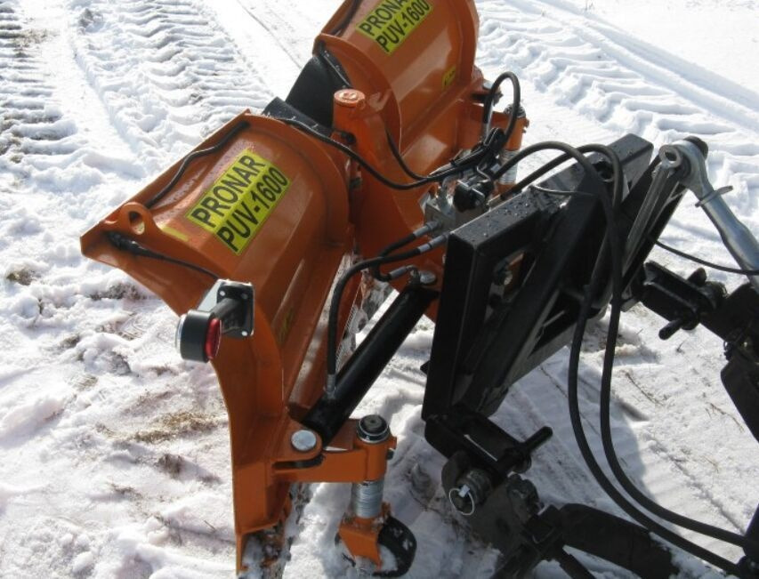 Pronar Pług śnieżny PUV-1400 - Snow plough: picture 2 Pronar Pług śnieżny PUV-1400 - Snow plough: picture 2