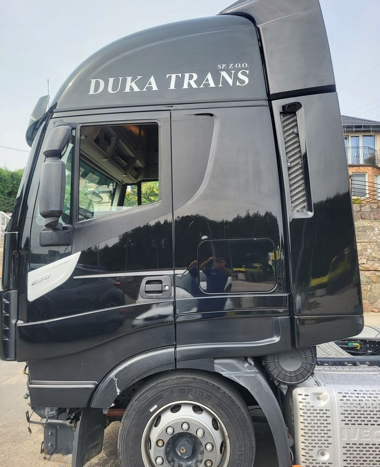 IVECO Stralis Hi-Way EEV 2017r. IVECO Iveco Stralis Hi-Way EEV 2017r. truck - Aerodynamics/ Spoiler for Truck: picture 5 IVECO Stralis Hi-Way EEV 2017r. IVECO Iveco Stralis Hi-Way EEV 2017r. truck - Aerodynamics/ Spoiler for Truck: picture 5
