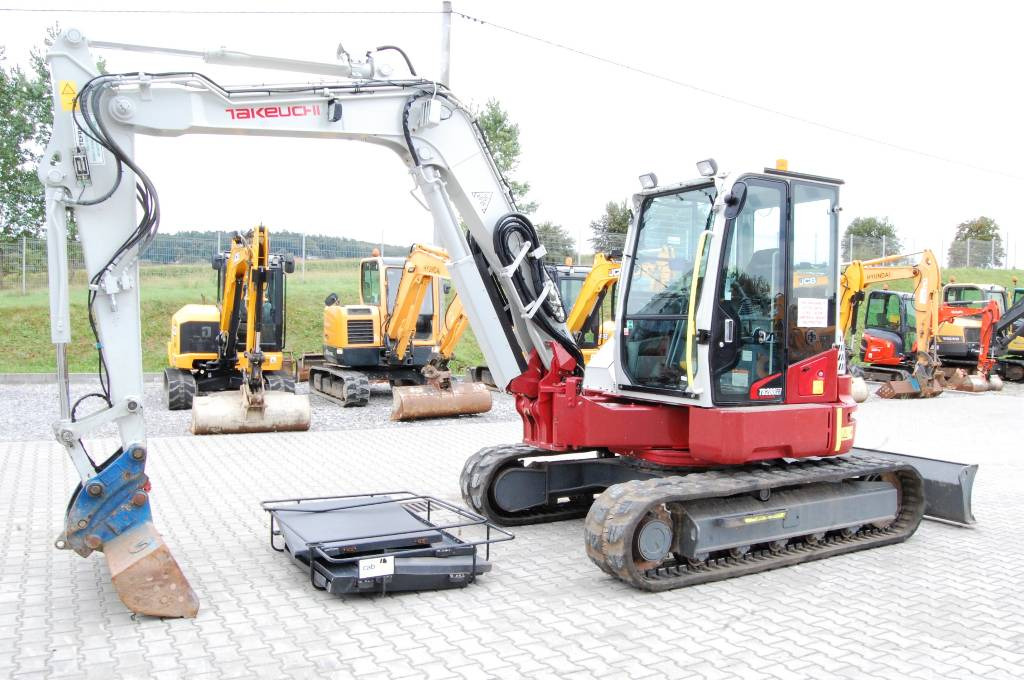 Mini excavator Takeuchi TB280FR TB290: picture 1