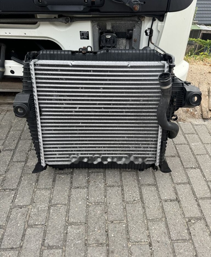 Mercedes-Benz Atego 3 E6 - Intercooler for Truck: picture 4 Mercedes-Benz Atego 3 E6 - Intercooler for Truck: picture 4